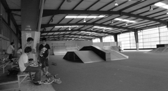SKATE ROLLER ET TROTTINETTES
