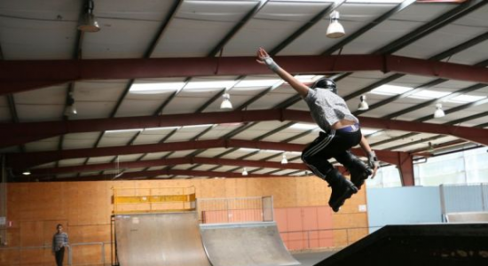 SKATE ROLLER ET TROTTINETTES